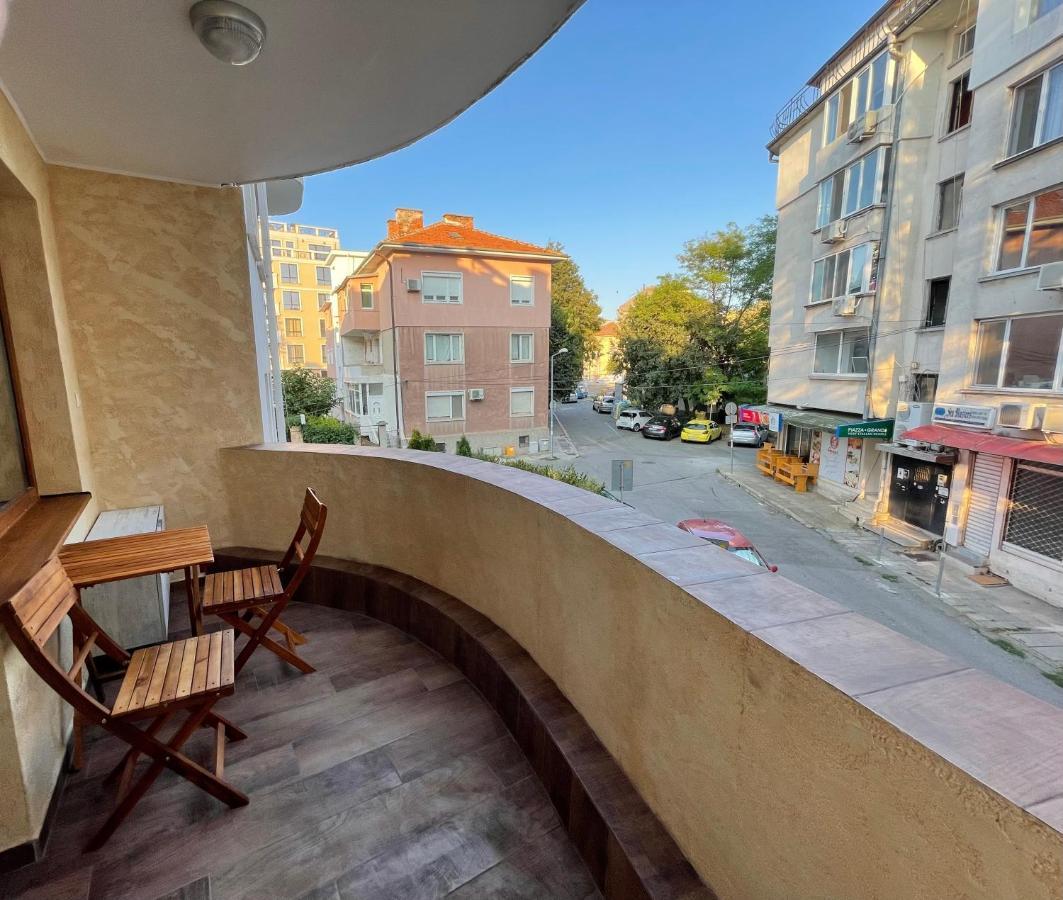 Apartament Deluxe Karina-Free Parking Burgas Exterior foto